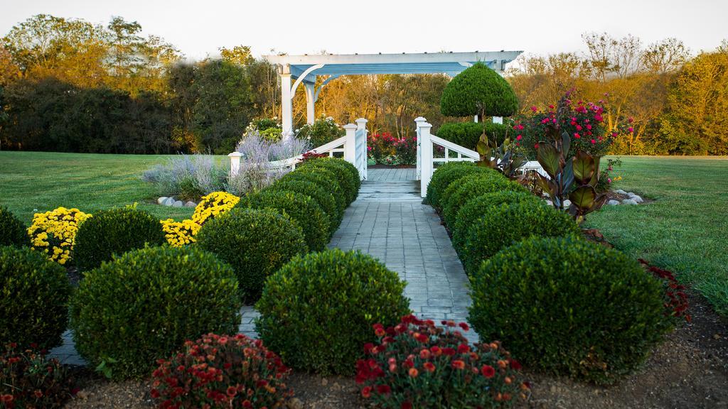 Rabbit Creek Bed & Breakfast Versailles Exterior photo